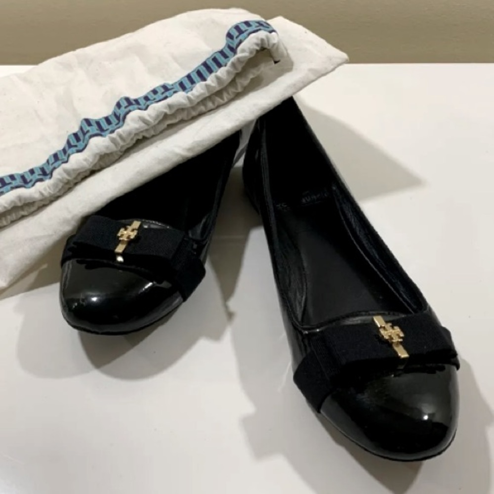 Tory Burch Flat Shoe, Black, size 5